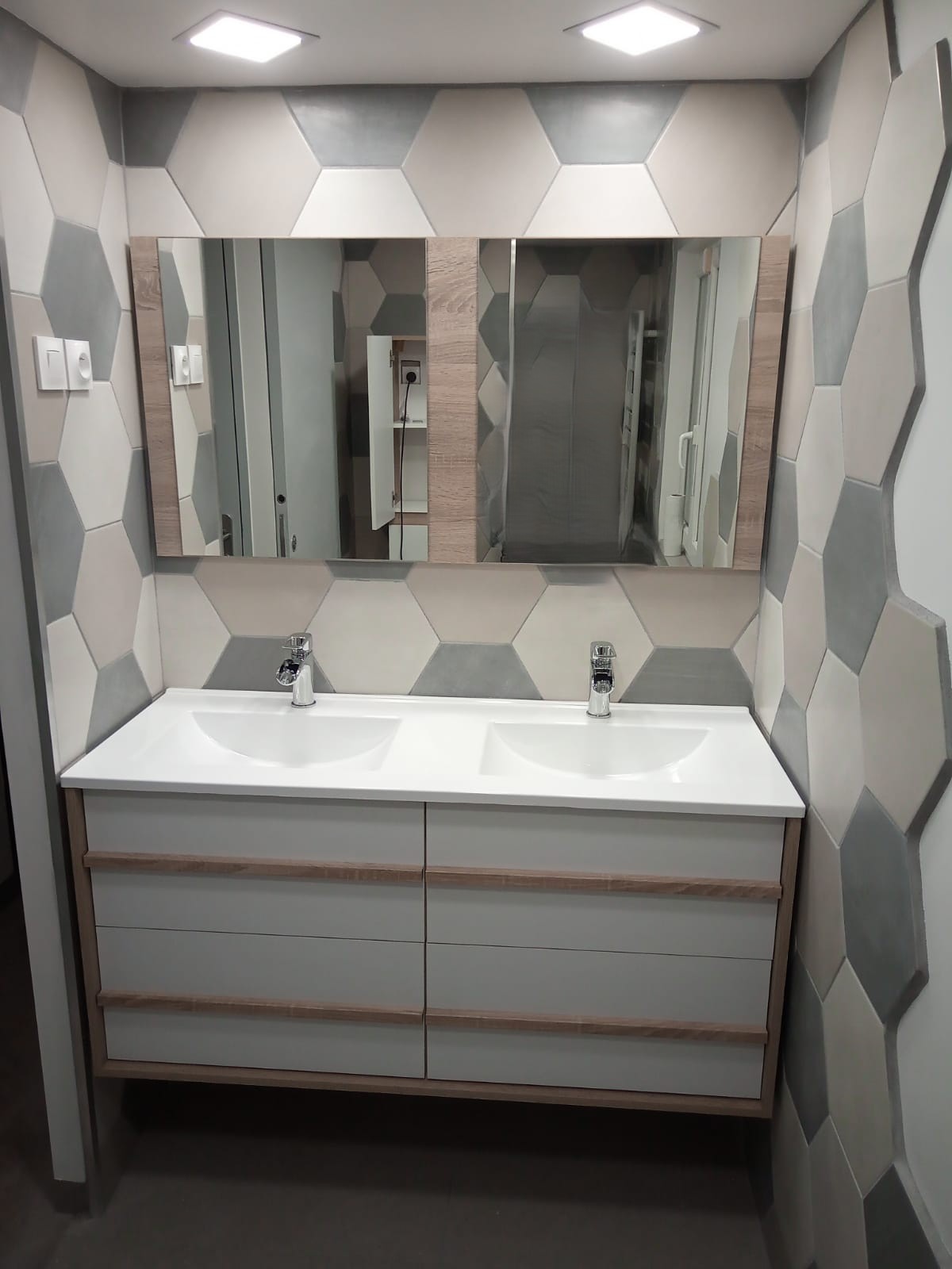 Miroir et vasque